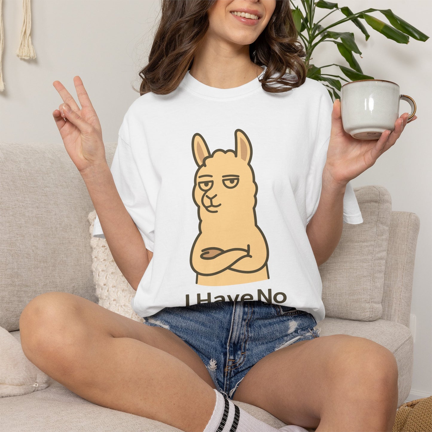 Funny Sarcastic Llama T-Shirt — "Has No Memory" Graphic Tee